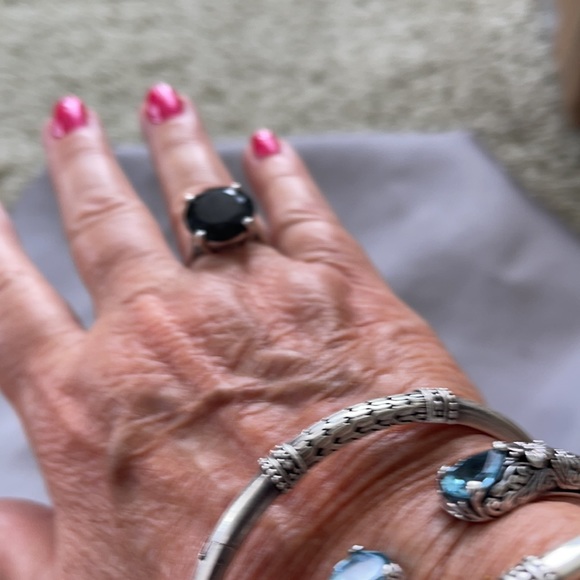 Ring - Picture 3 of 3